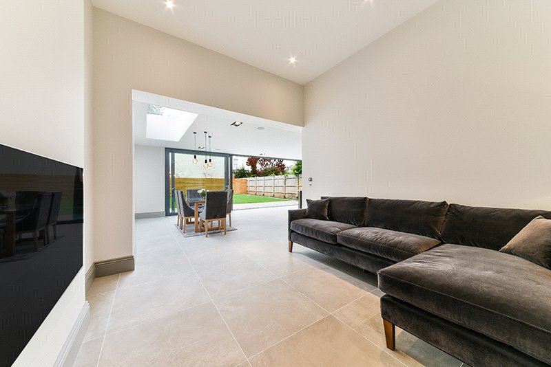 kitchen seating area